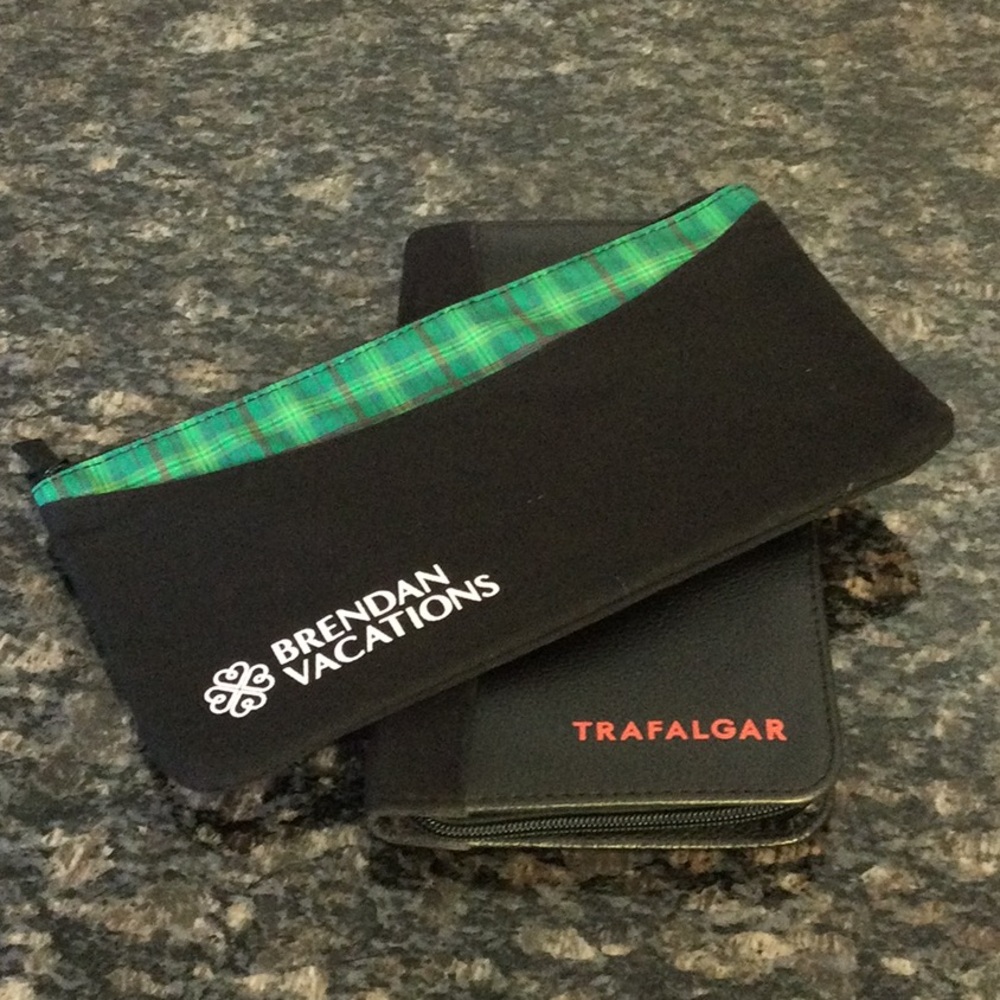 Black Travel Pouches x 2 ✈️